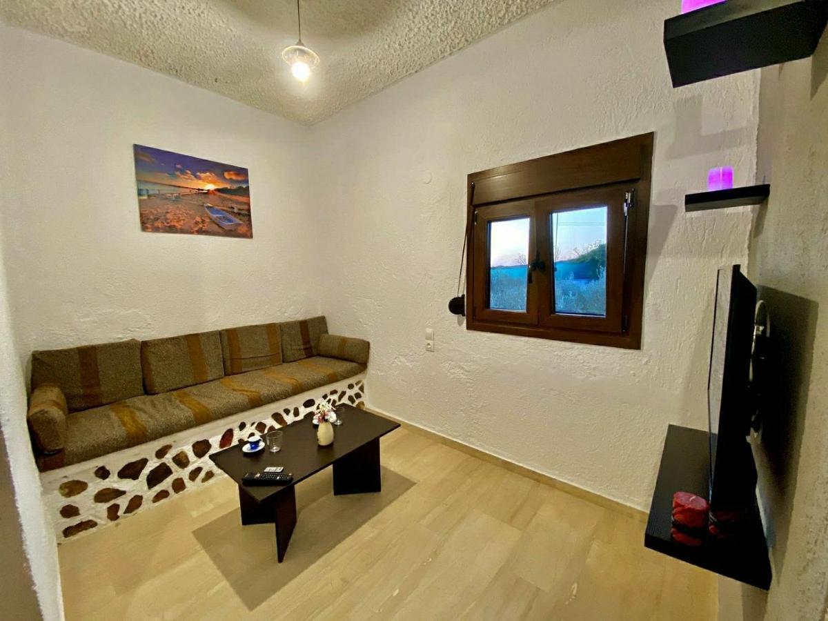 Peaceful Studio Apartment Near The Sea! Sitia  Buitenkant foto
